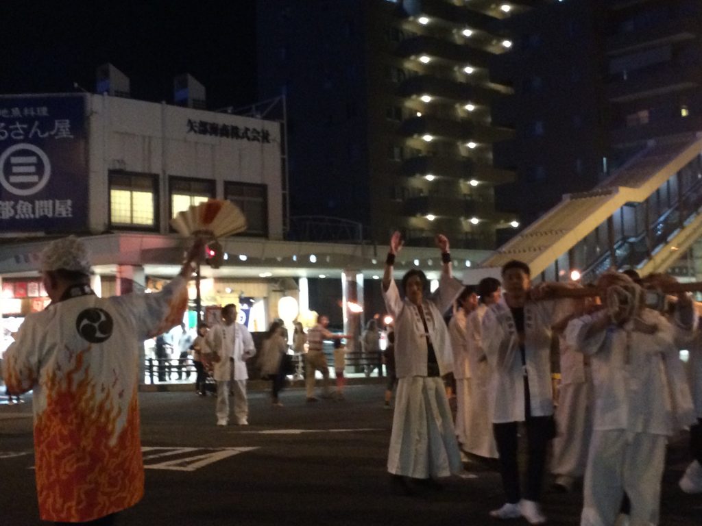 白銀神社の火祭り